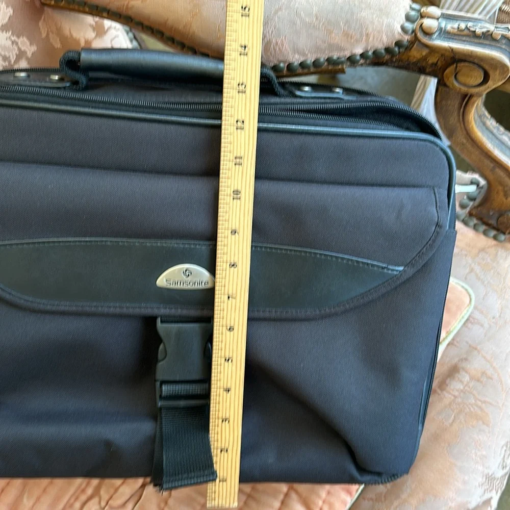 Samsonite portfolio Genuine brand not used Black Fir Laptop case Documents Brief